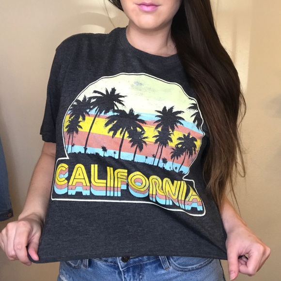 🆕 California Graphic Boho Cropped Tee - Picture 4 of 8